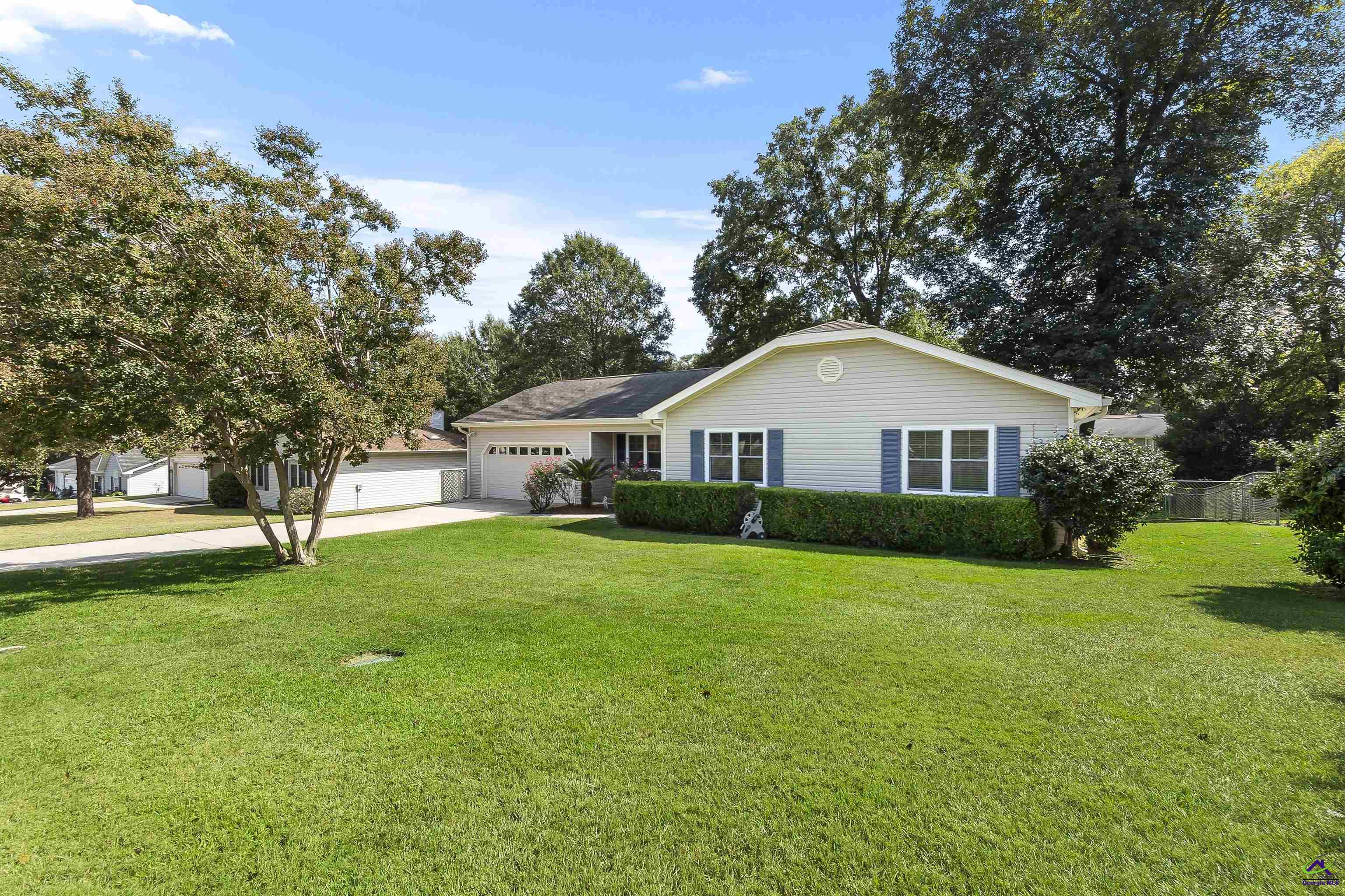 300 Summer Hill Place