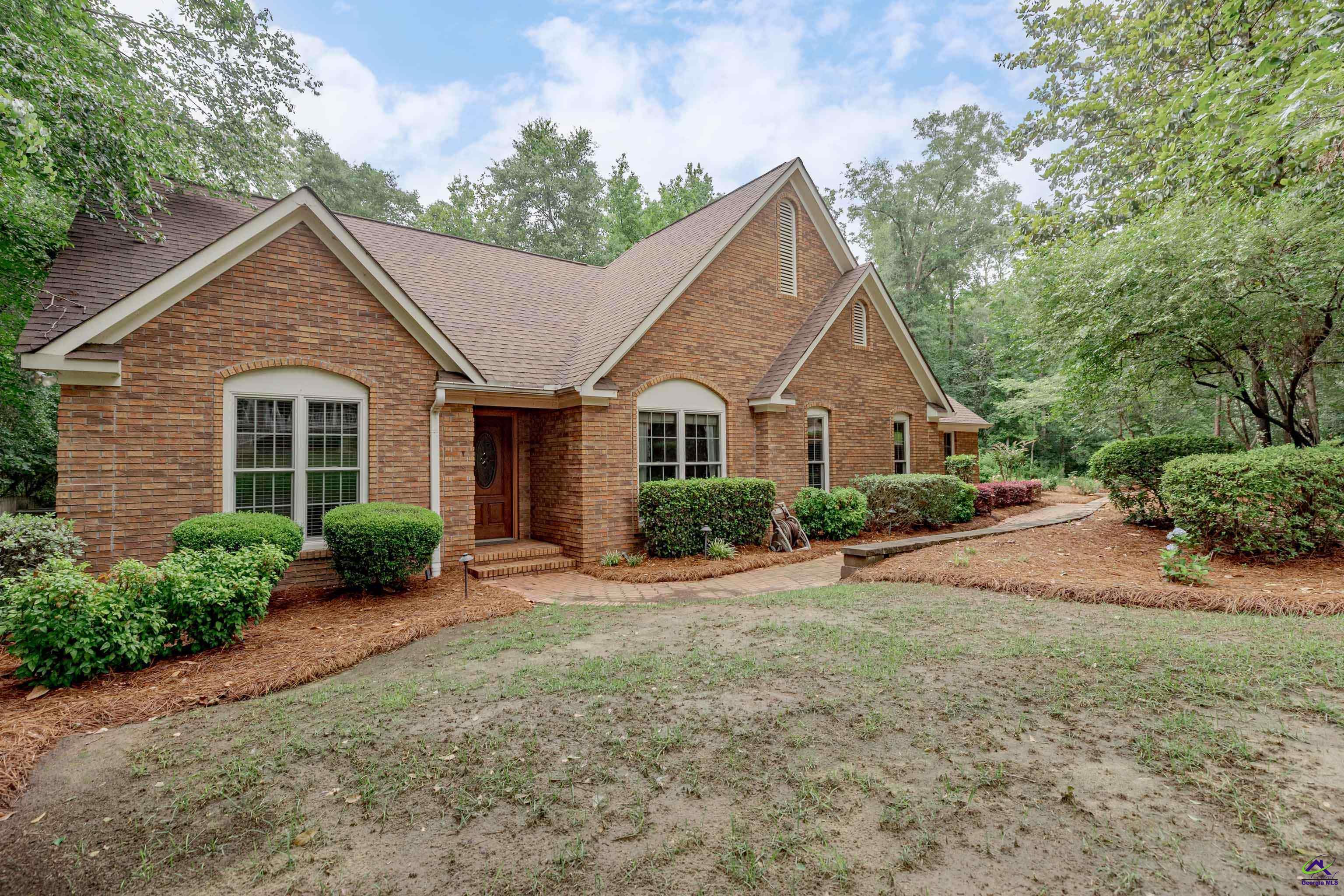 213 Falcon Crest