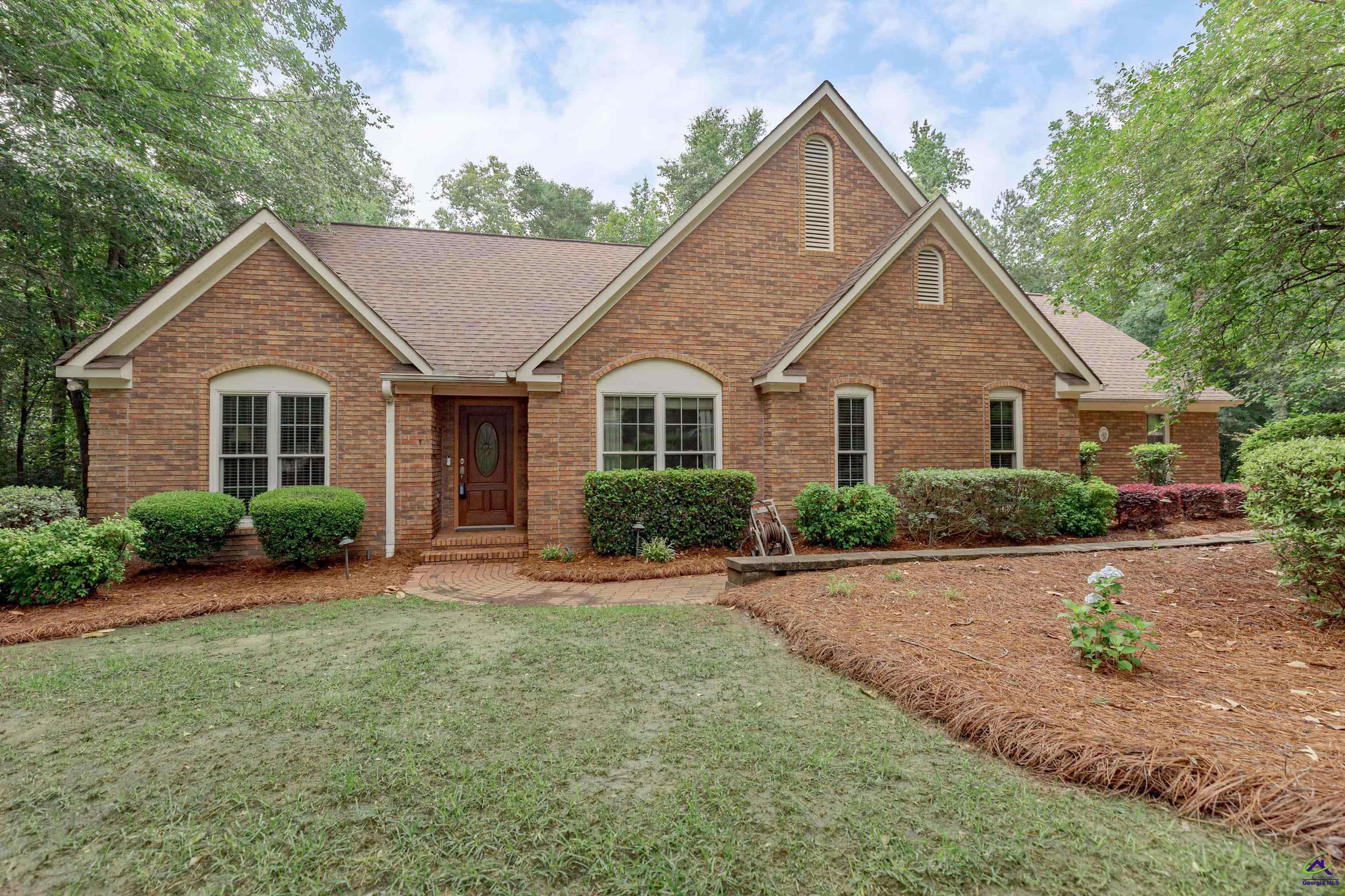 213 Falcon Crest