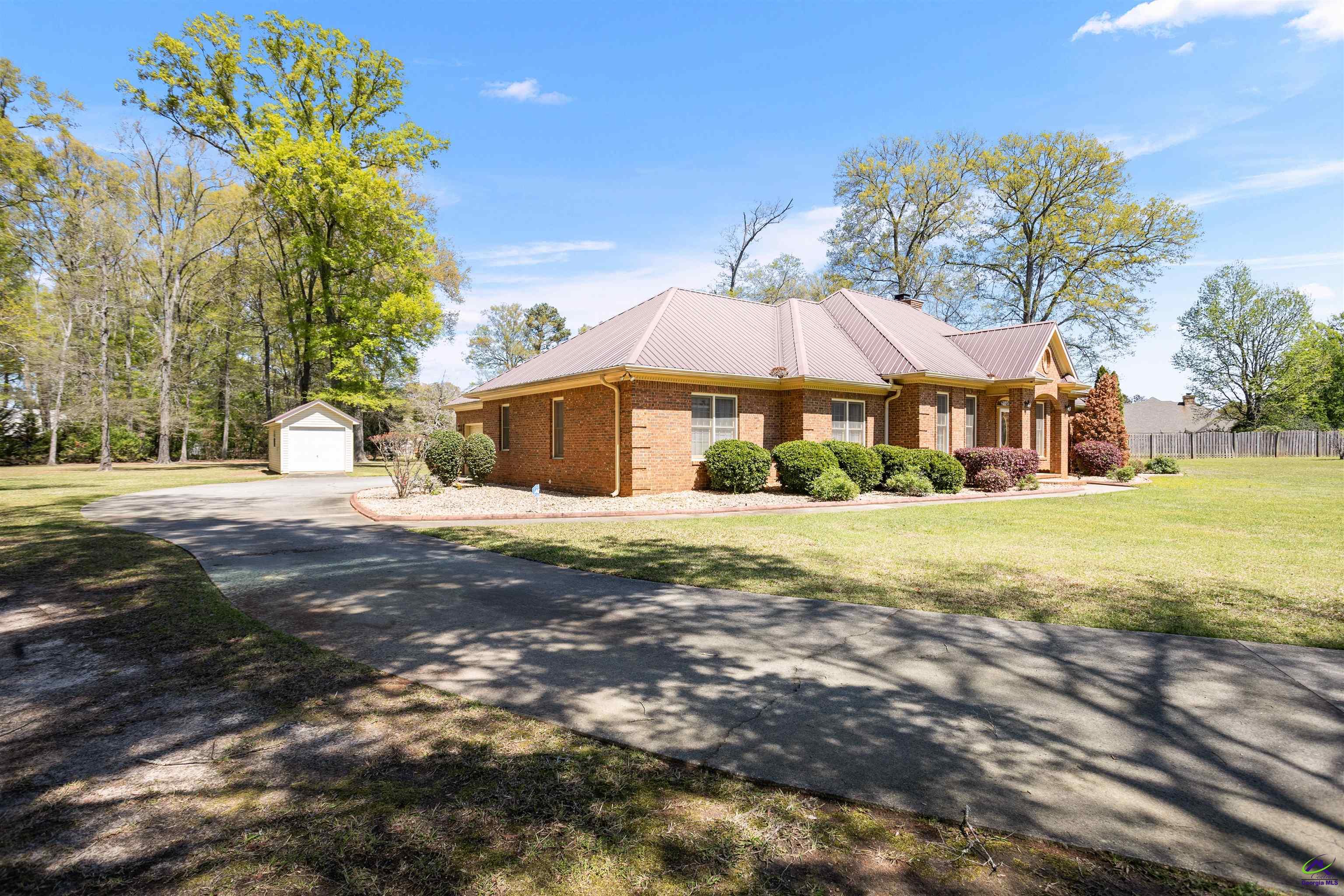 102 Coronet Court