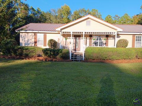 115 LOG CABIN Road Eastman GA 31023