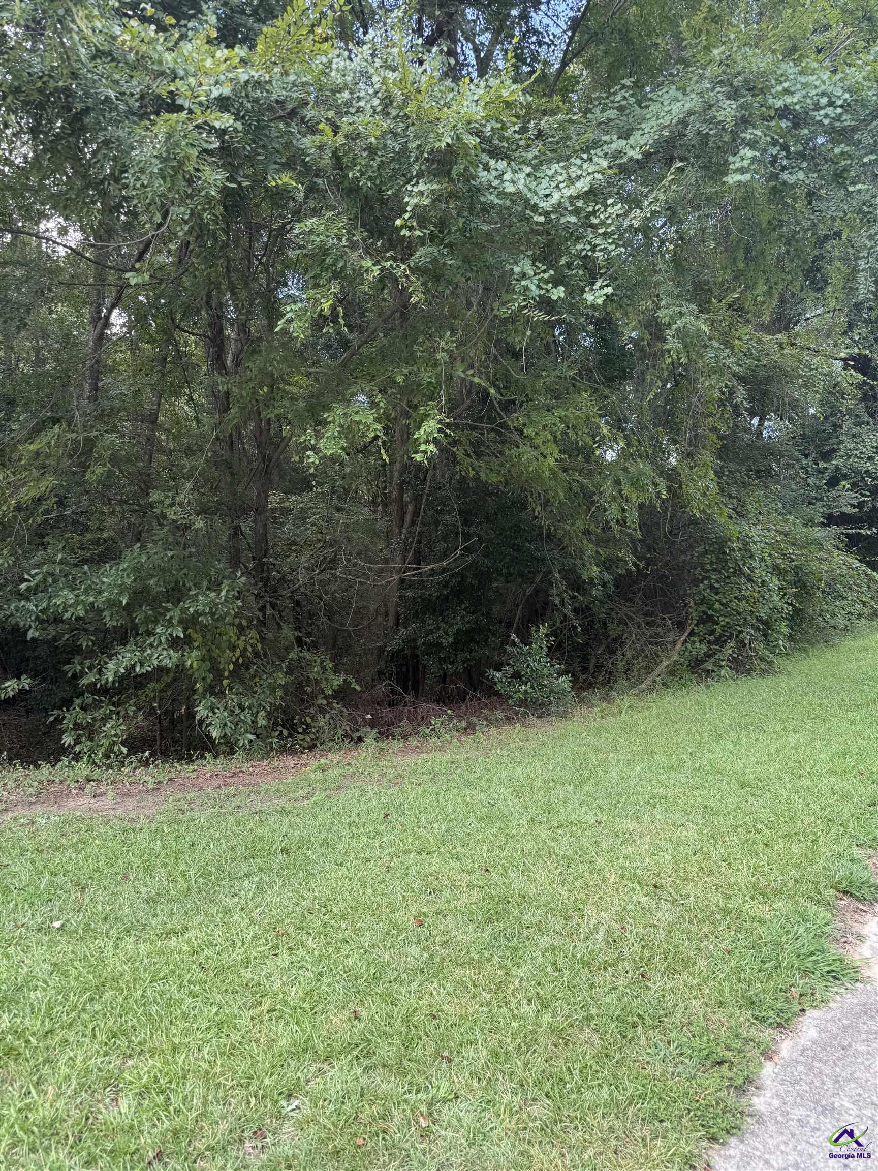 128 Oakview Club Drive