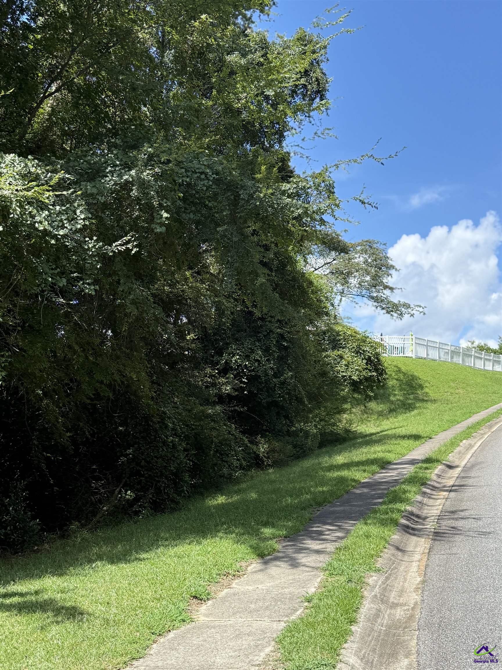 128 Oakview Club Drive