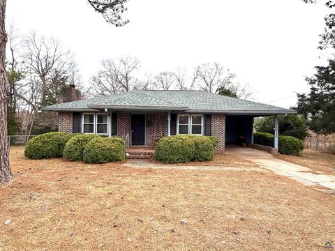 290 W Valley Drive Fort Valley GA 31030