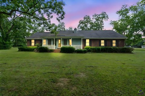 196 Joe Barnes Road Byron GA 31008