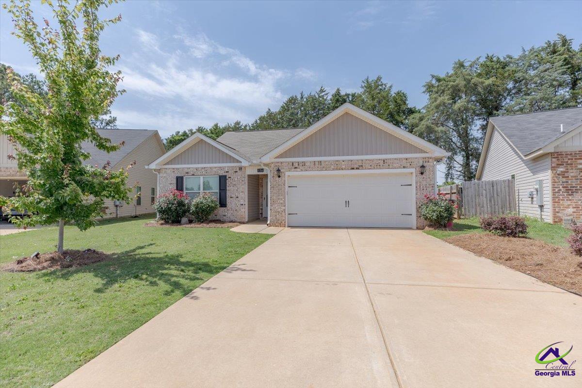 136 Sourwood Lane