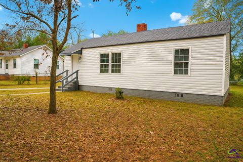 311 Arnold Blvd Warner Robins GA 31093