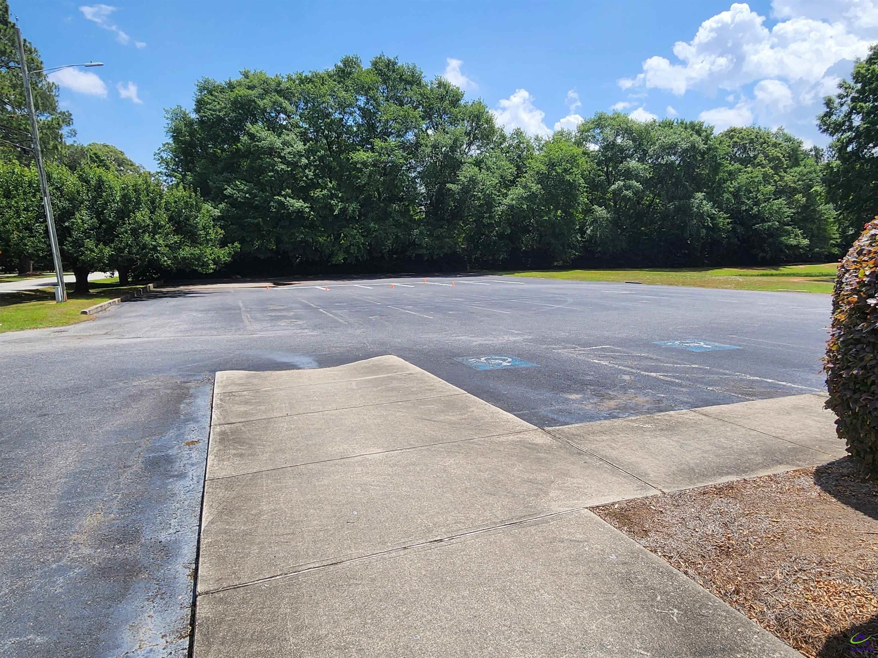 200 S. Houston Lake Road