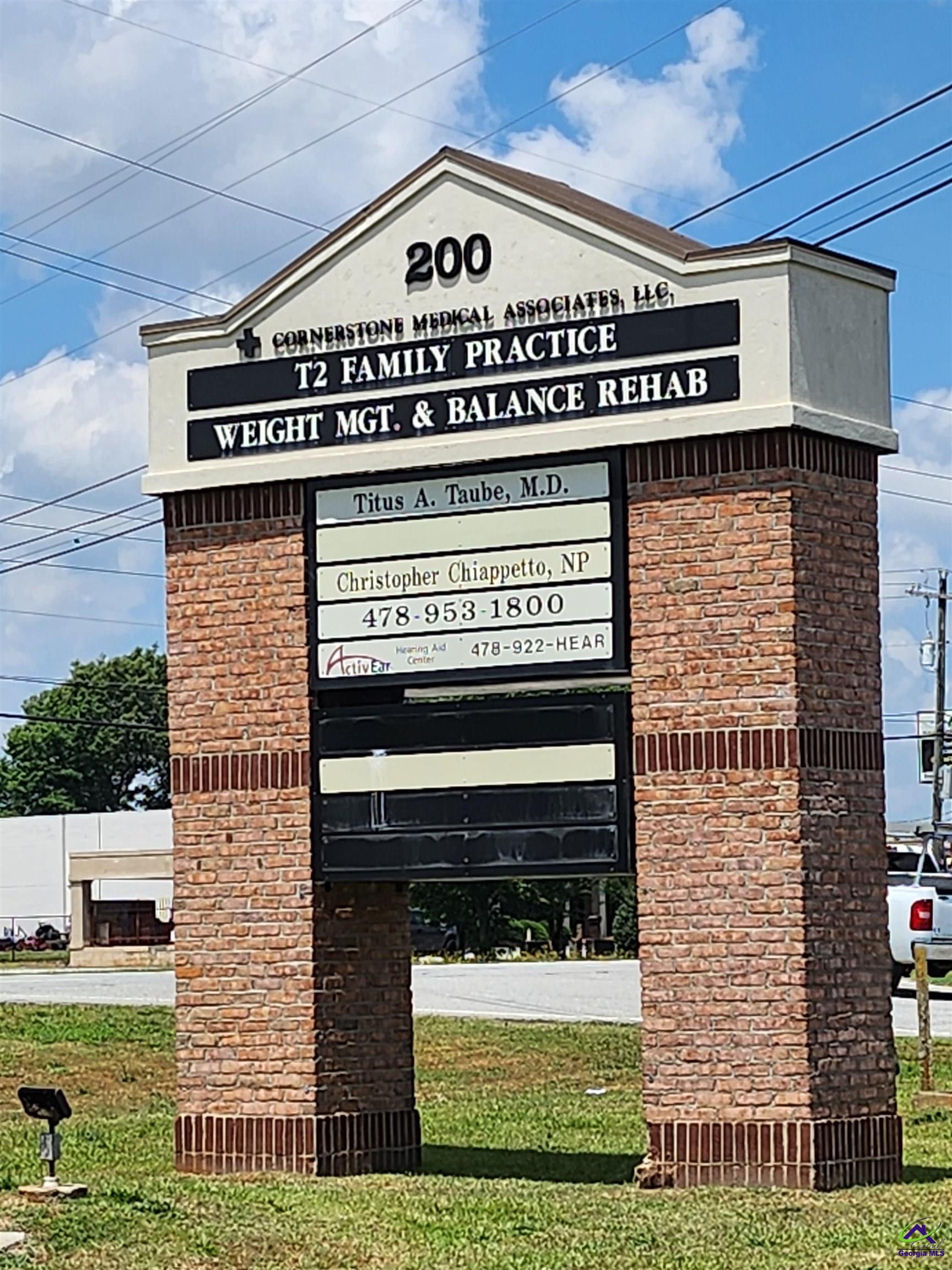 200 S. Houston Lake Road