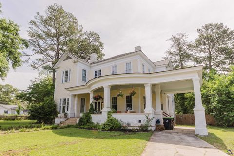 326 N. Dooly Street Montezuma GA 31063