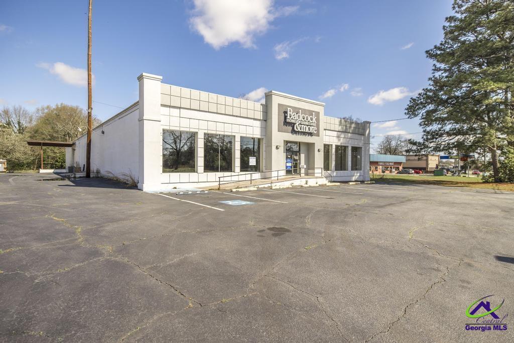 410 S Camellia Boulevard