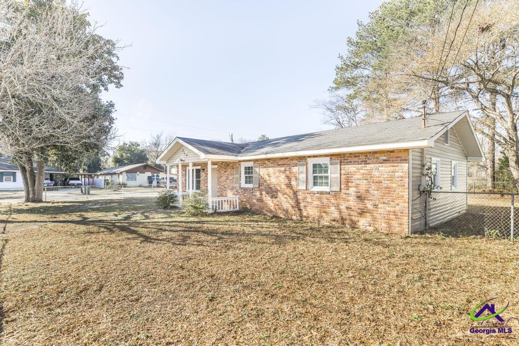 206 Chuck Circle