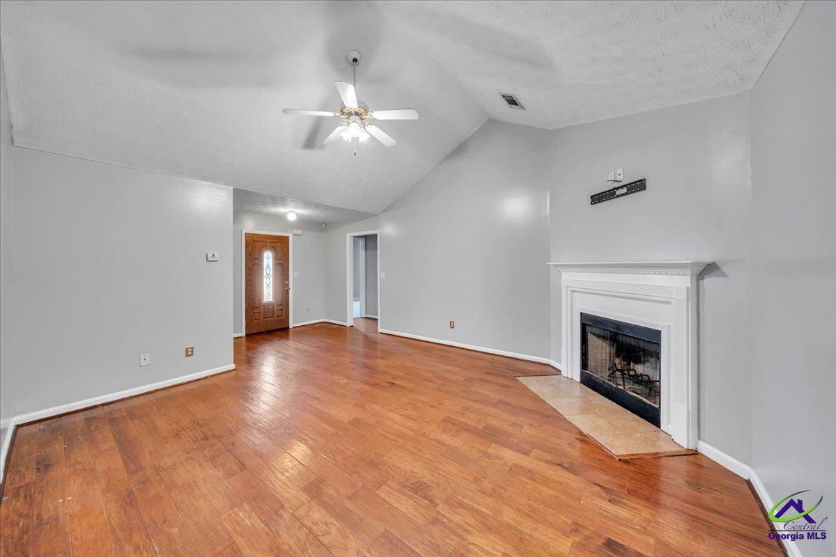 201 Apple Valley Road