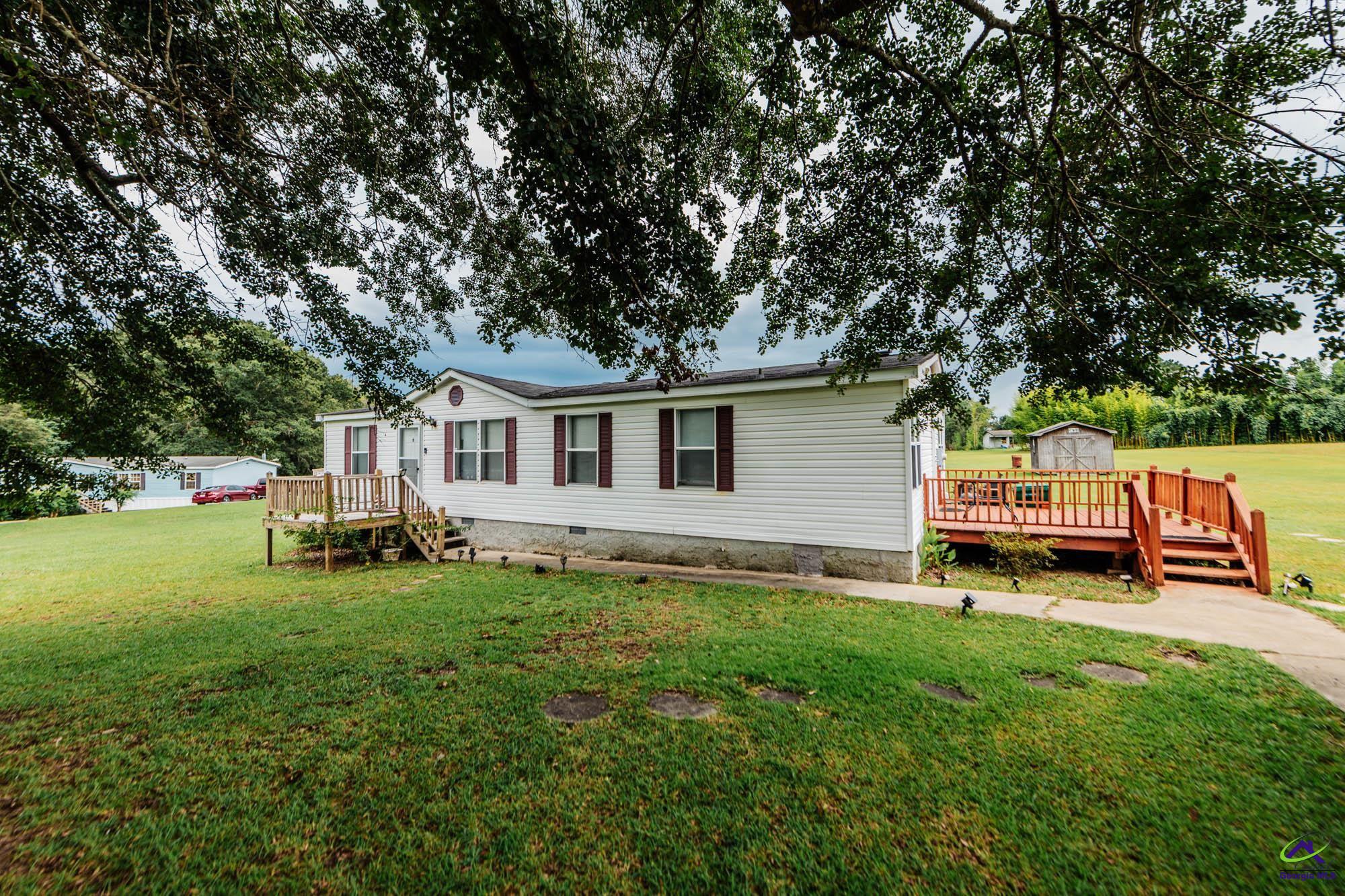 106 Crabapple Lane