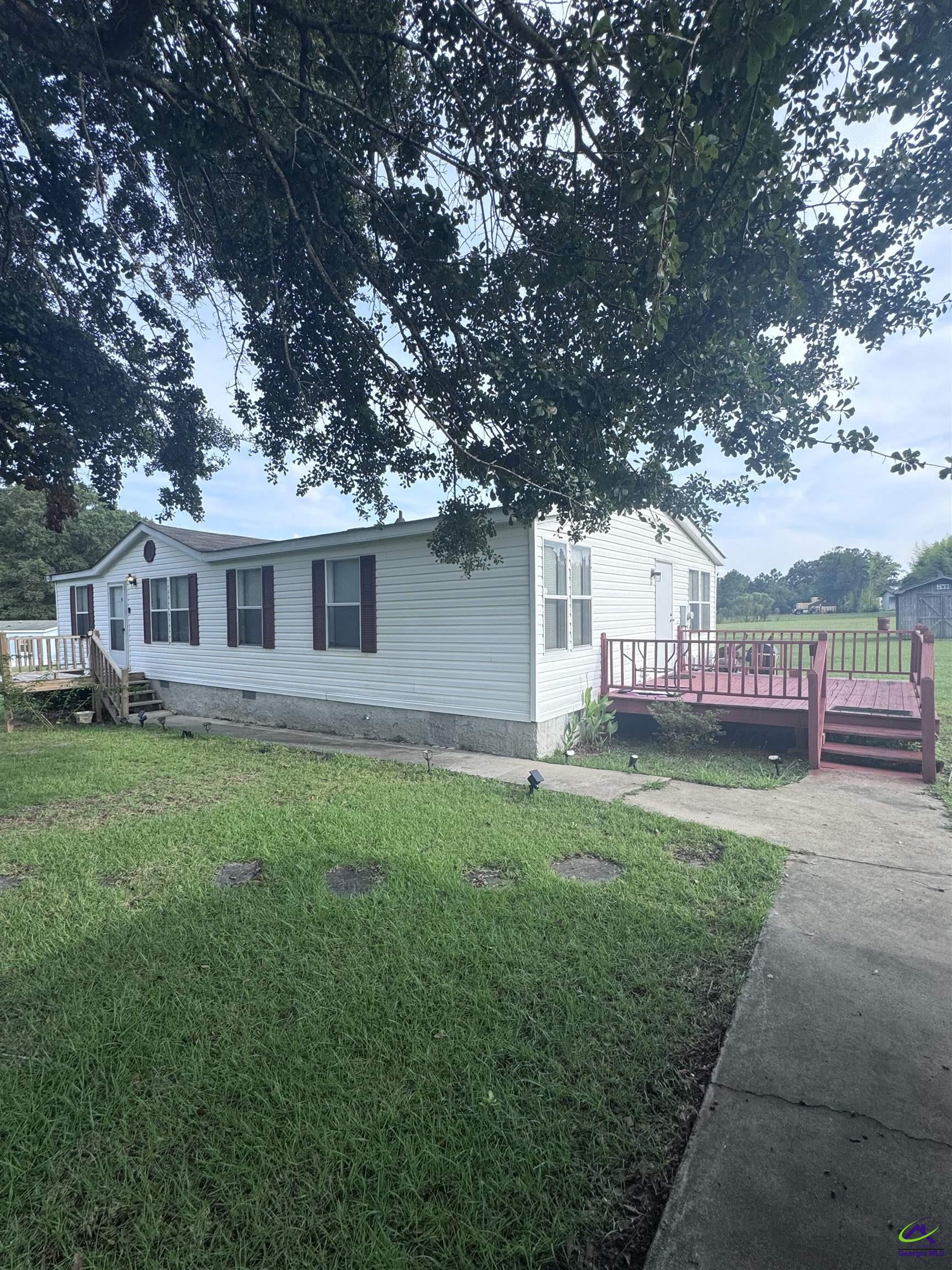 106 Crabapple Lane
