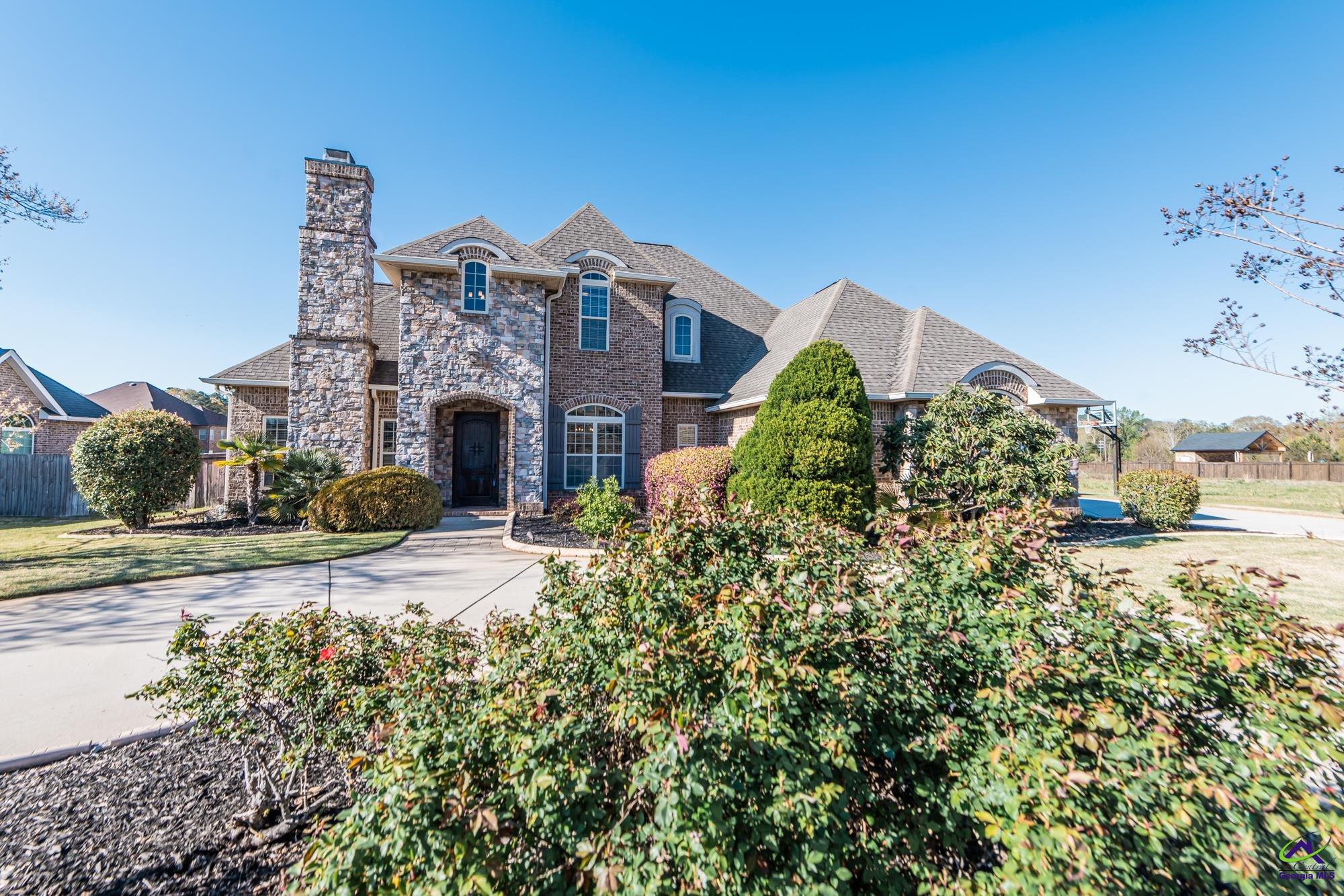 103 Vanguard Ct