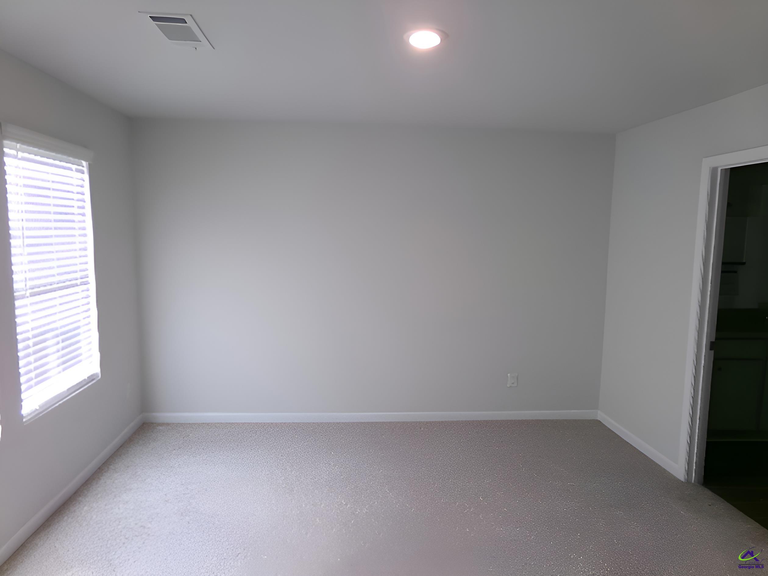 318 NW Oakwood Drive