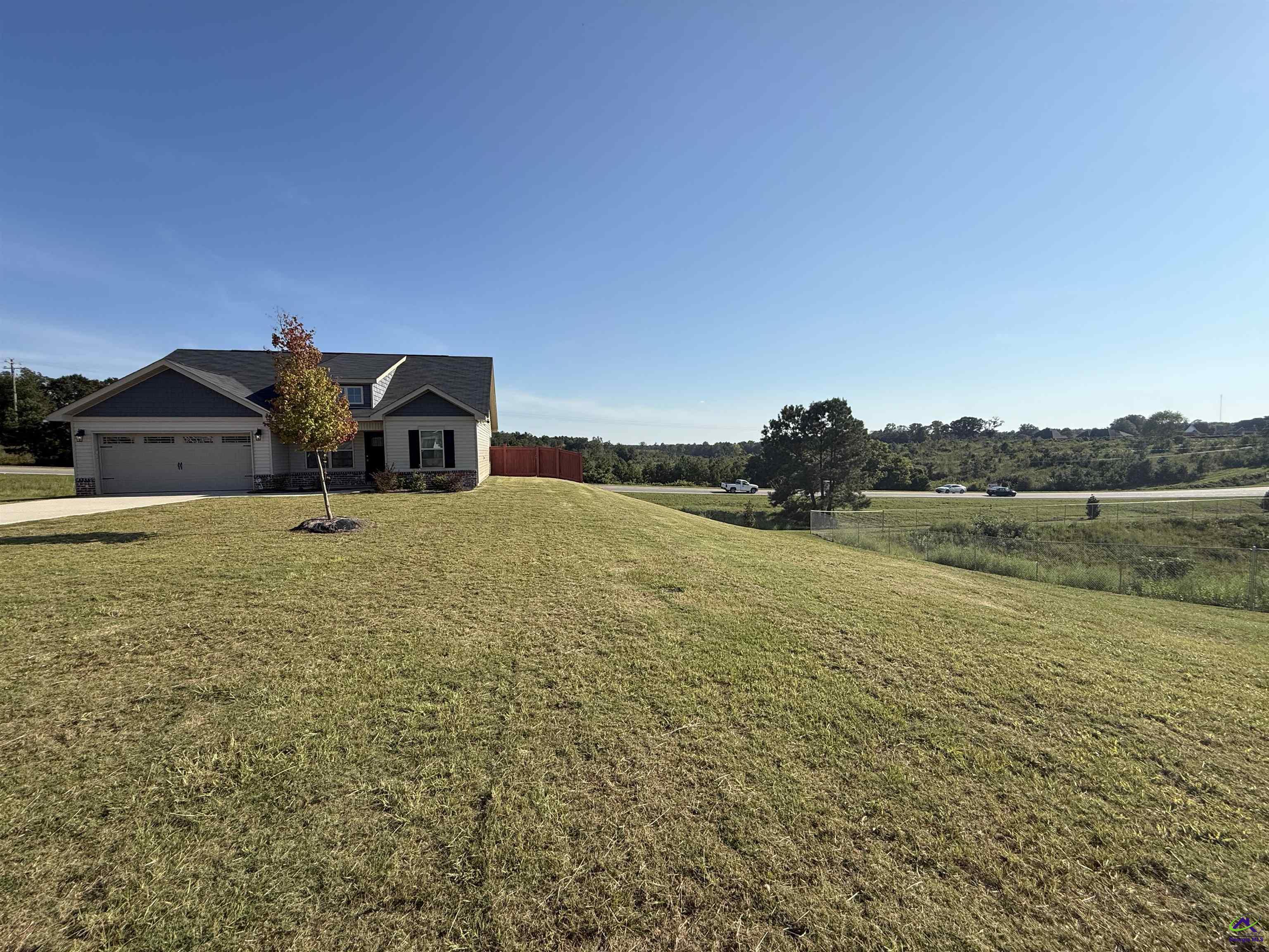 215 Red Tail Circle