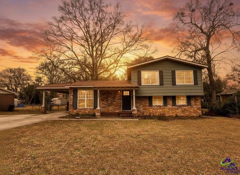 306 Woodlawn Avenue Warner Robins GA 31093