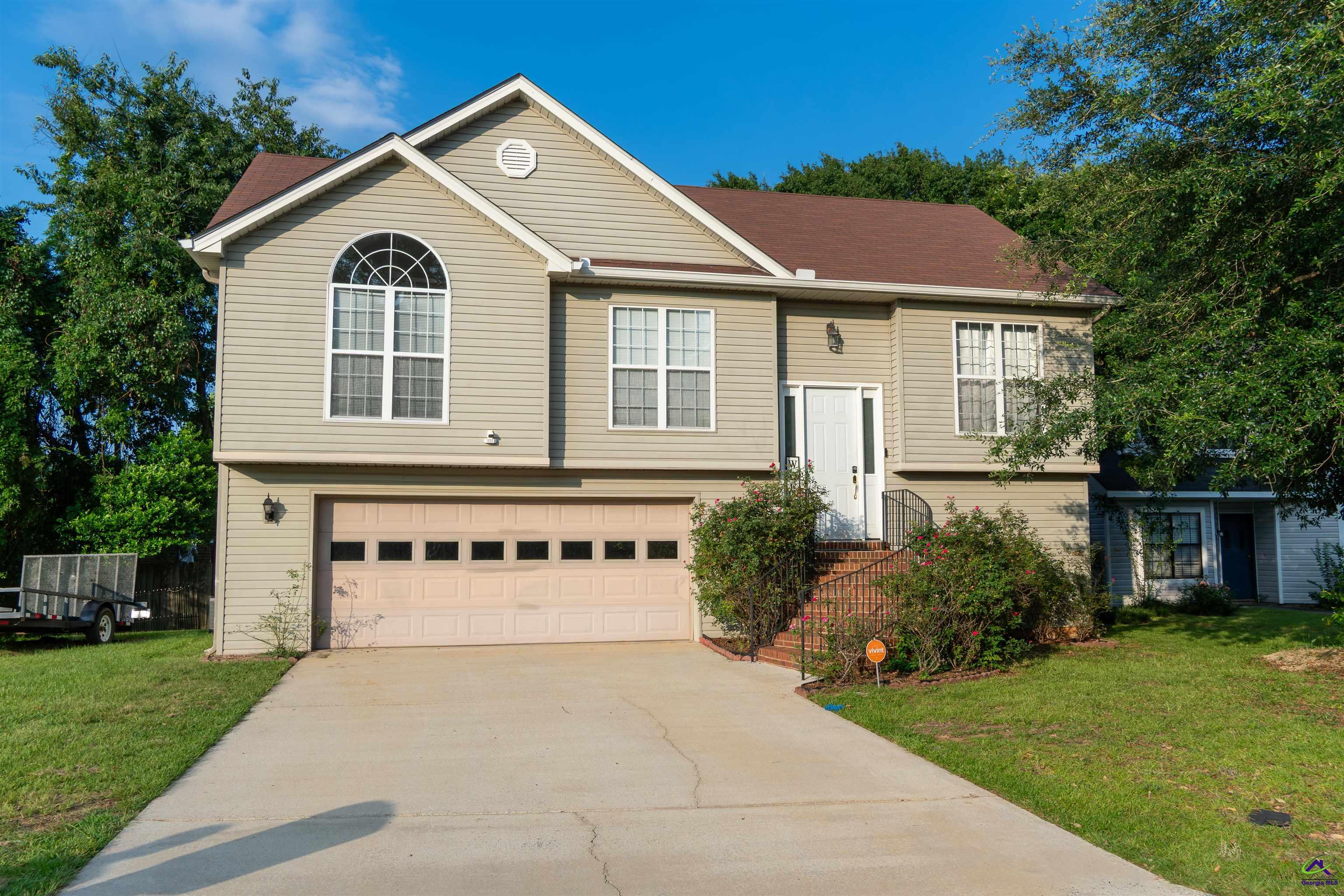 112 E Pebblebrook