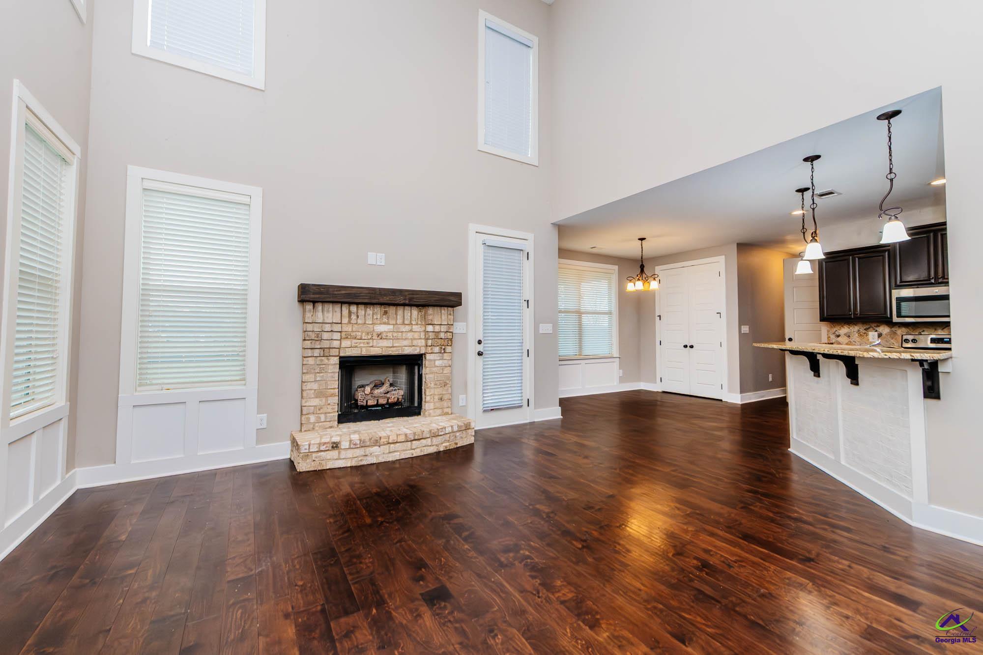 112 Agriculture Lane