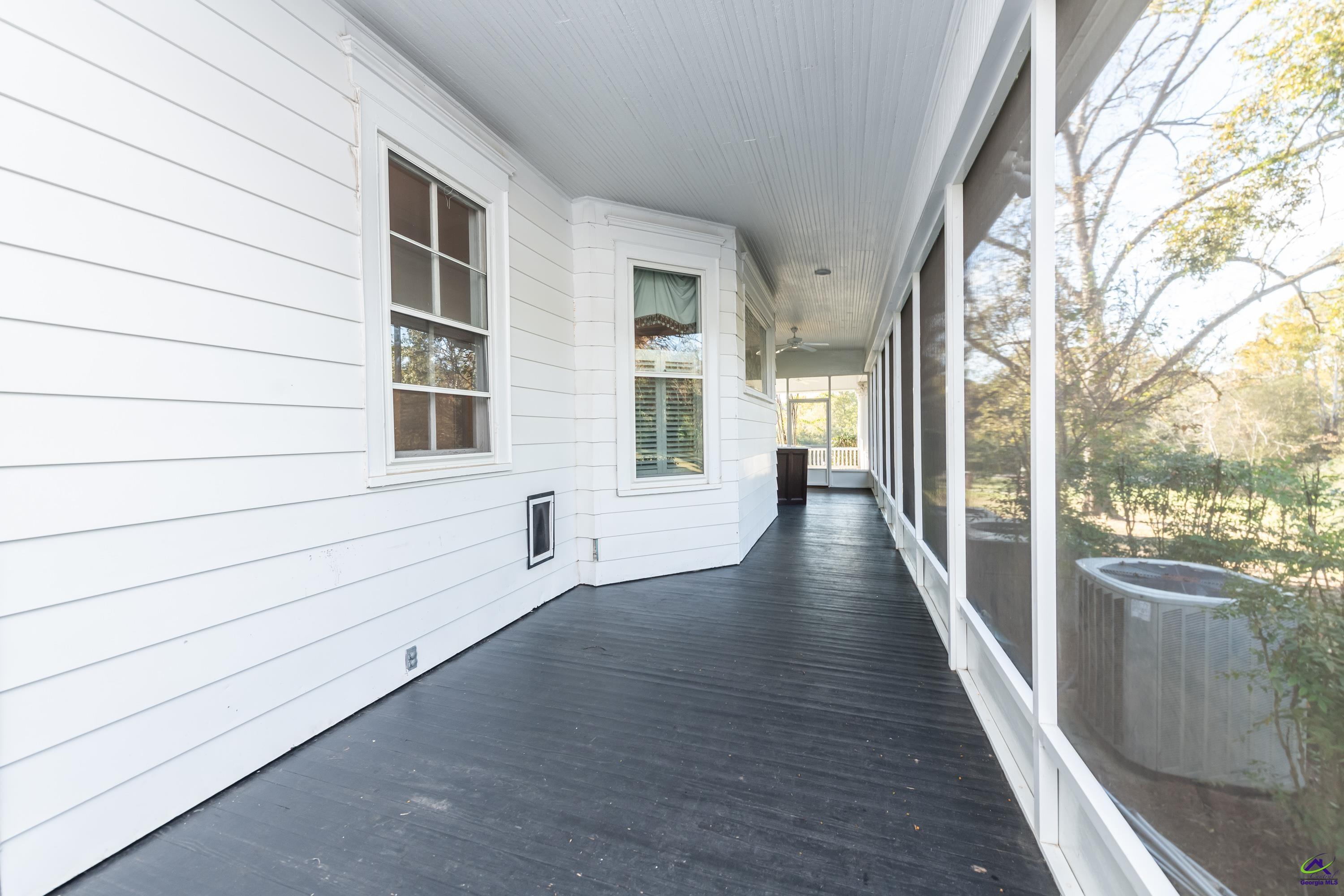 85 Lakeview Rd