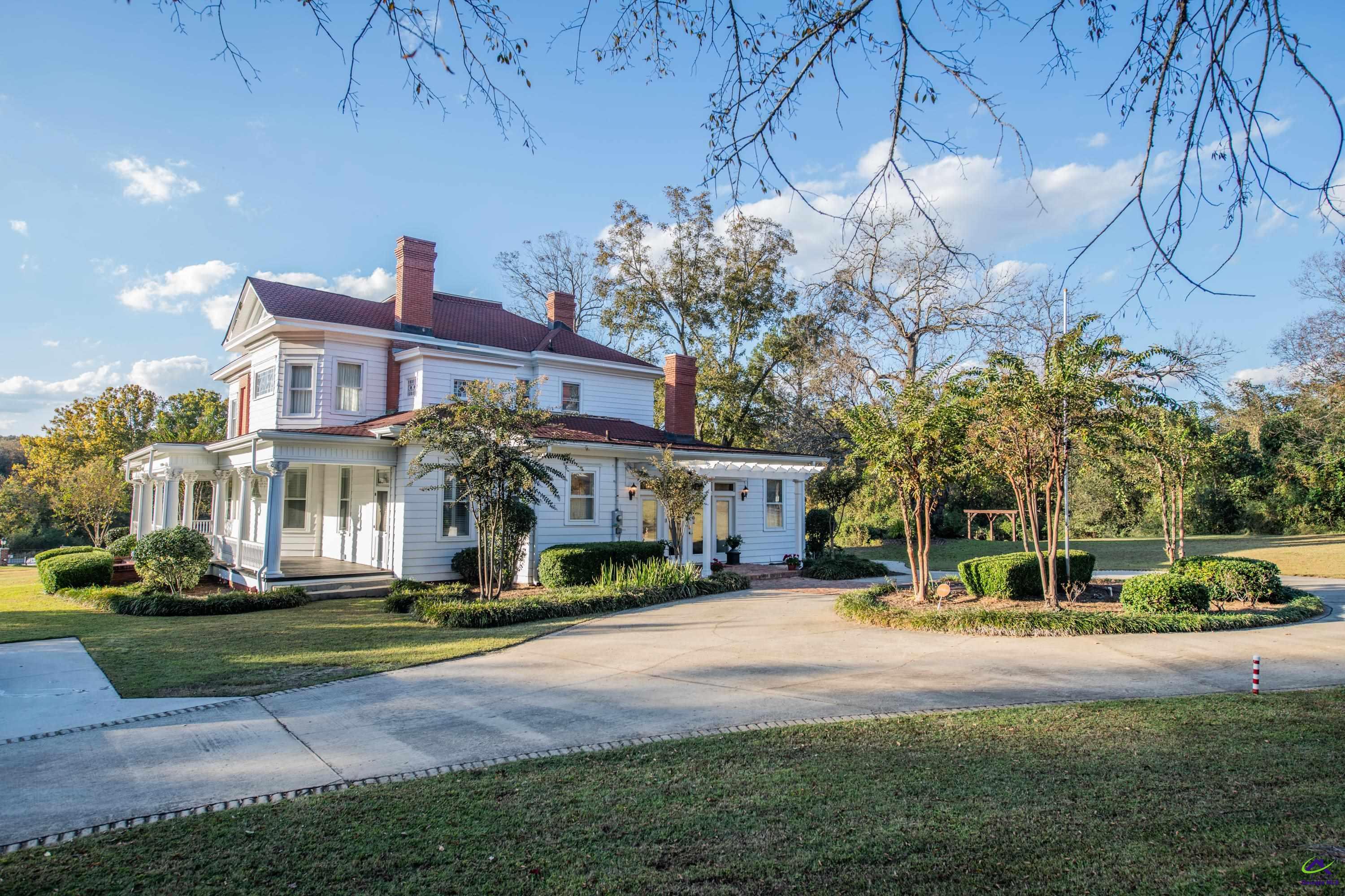 85 Lakeview Rd