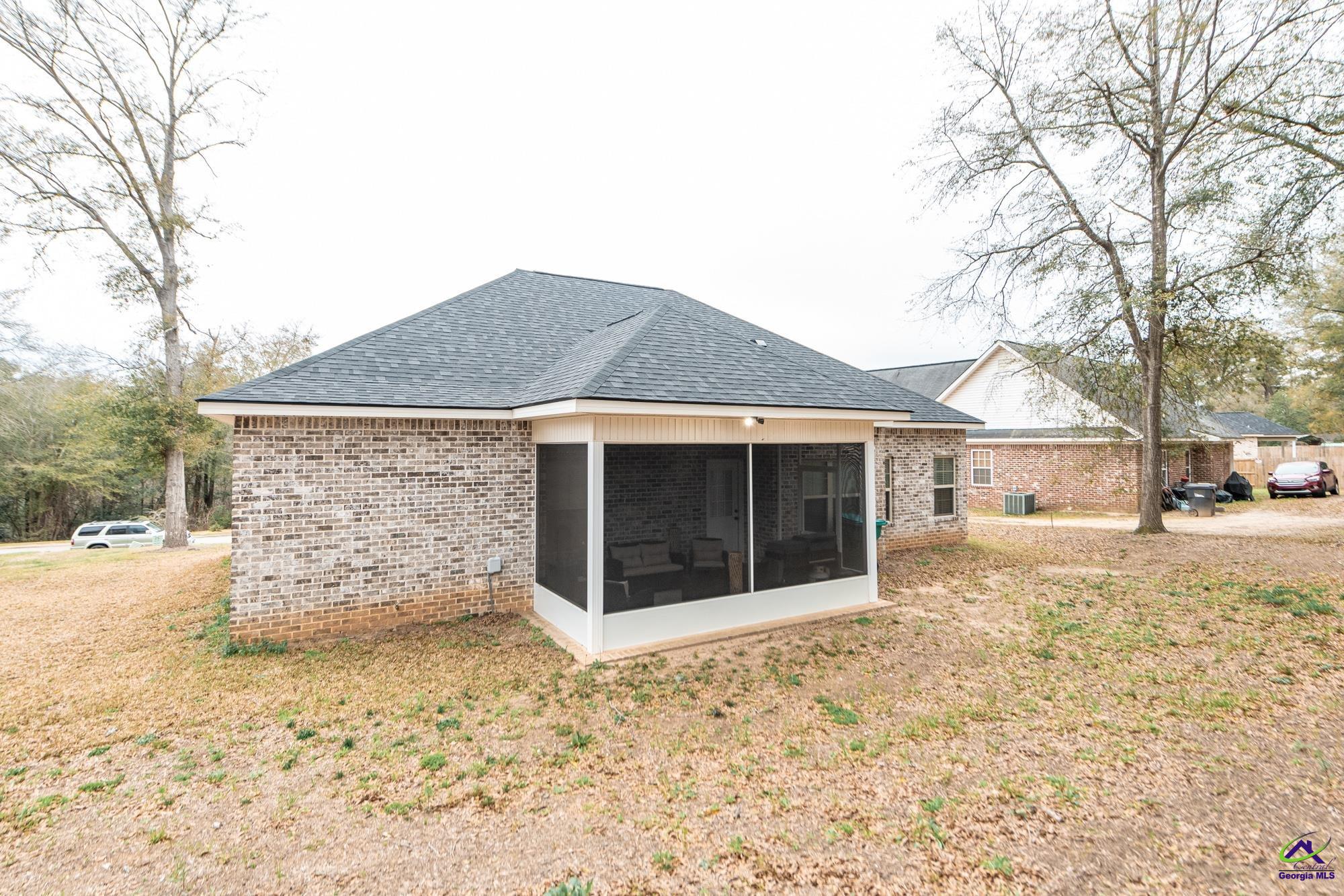 206 Hill Lane
