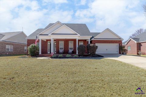 300 Hunts Landing Drive Kathleen GA 31047