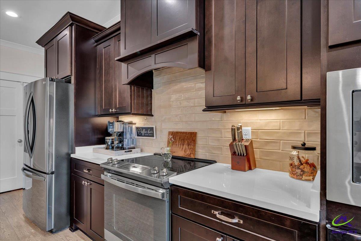 424 Rustic Live Oak Trail