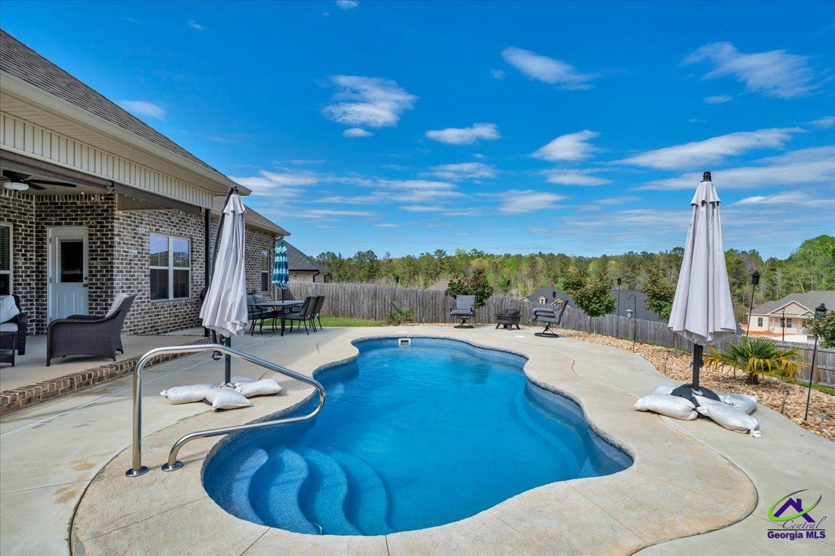 424 Rustic Live Oak Trail