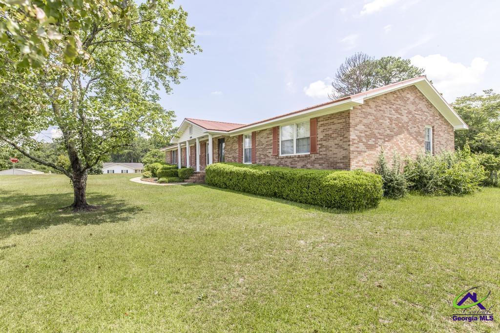 5606 Esther Place