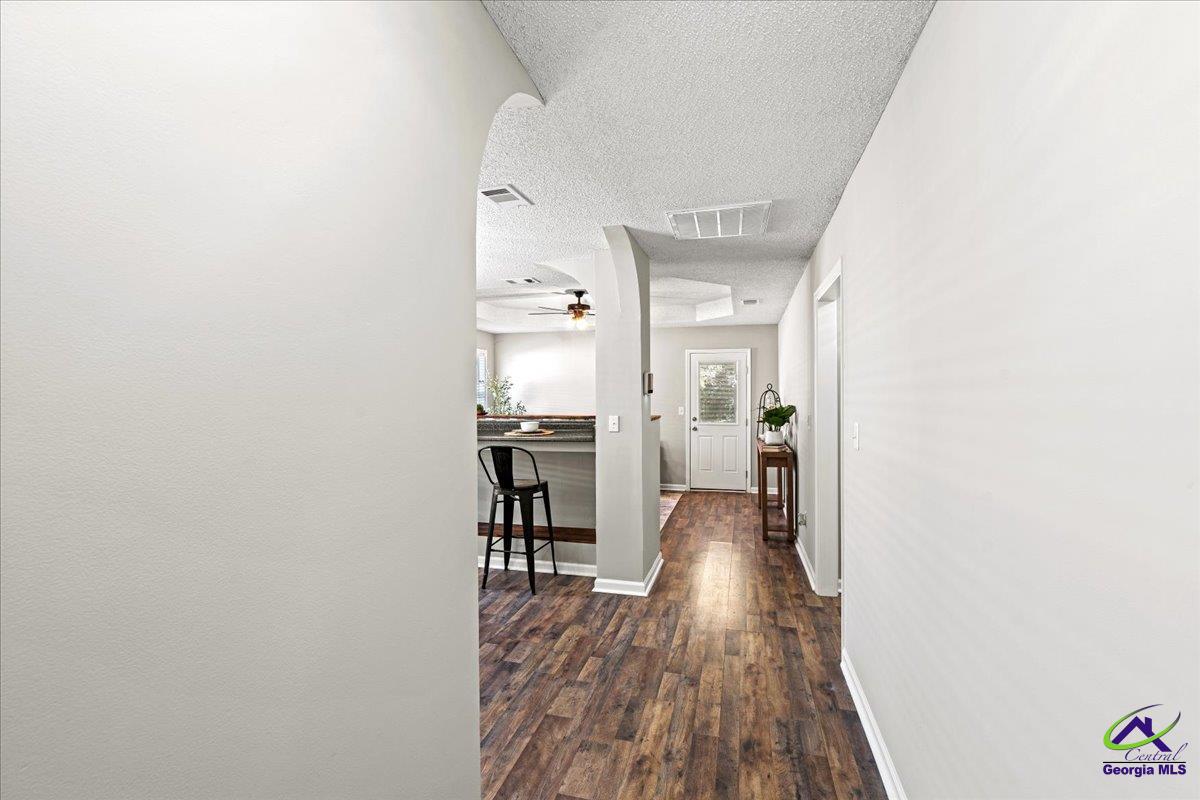 302 Strawbridge Lane
