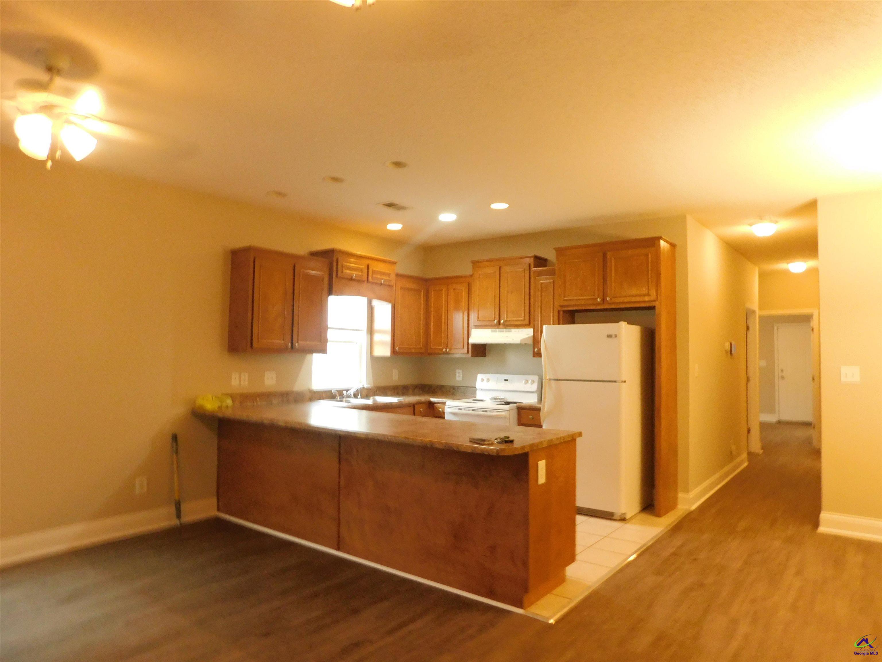502 Club Villa Court #3