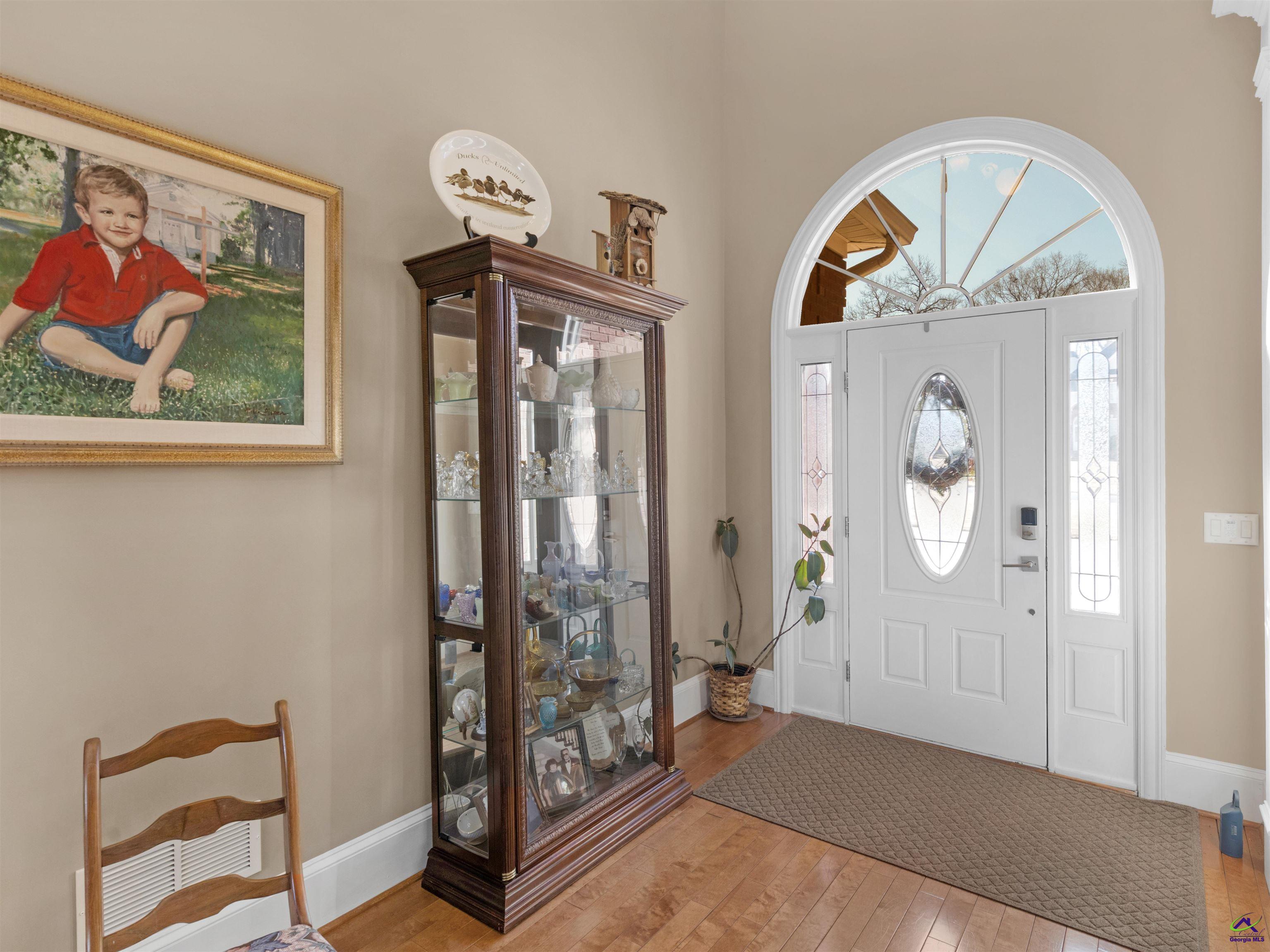 100 S Cambridge Drive