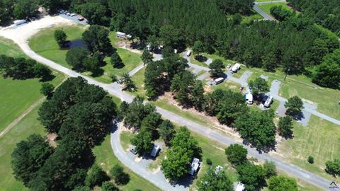 RV Park Mac Thompson Road Cochran GA 31014