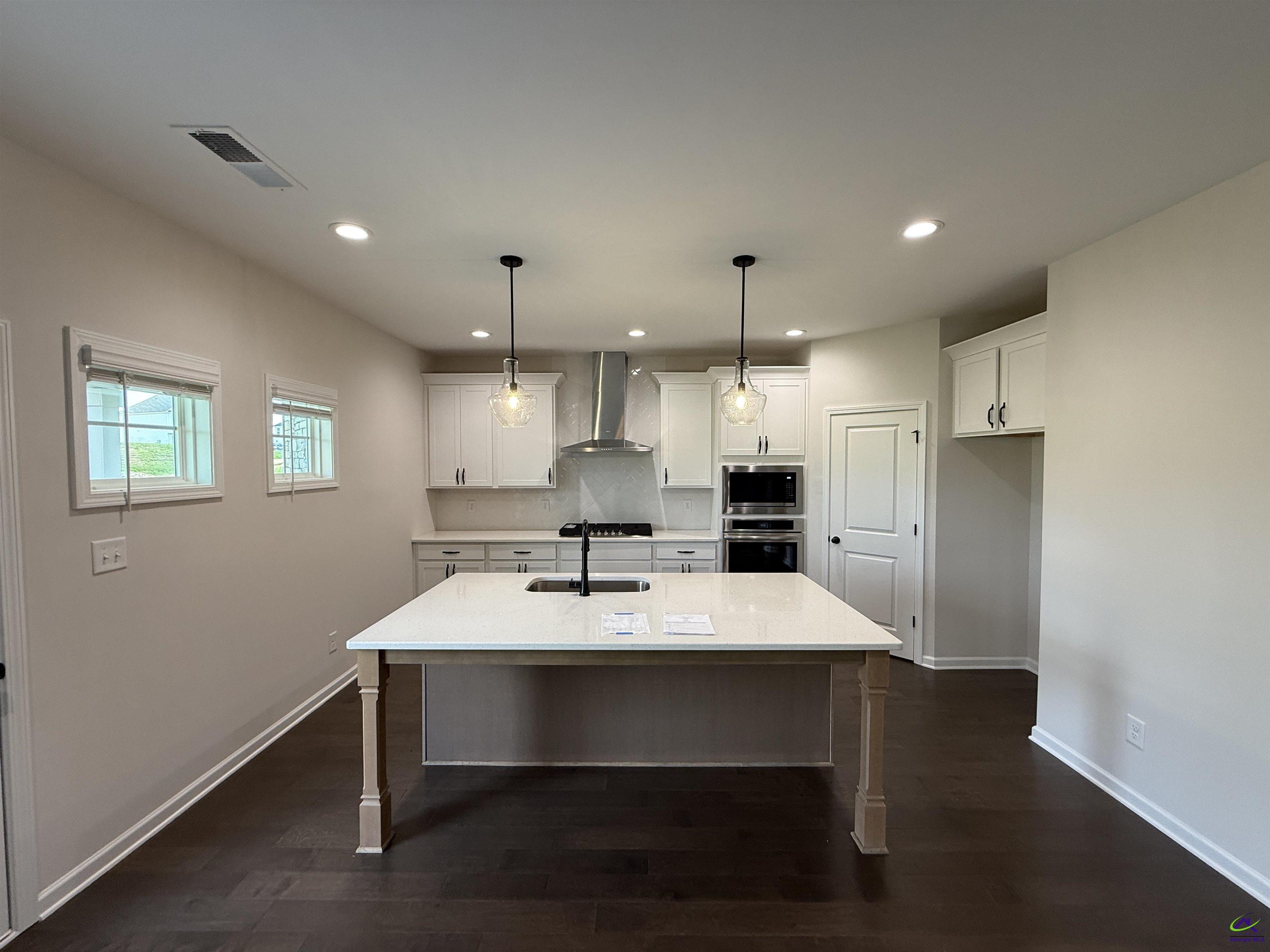 302 Waldrop Loop