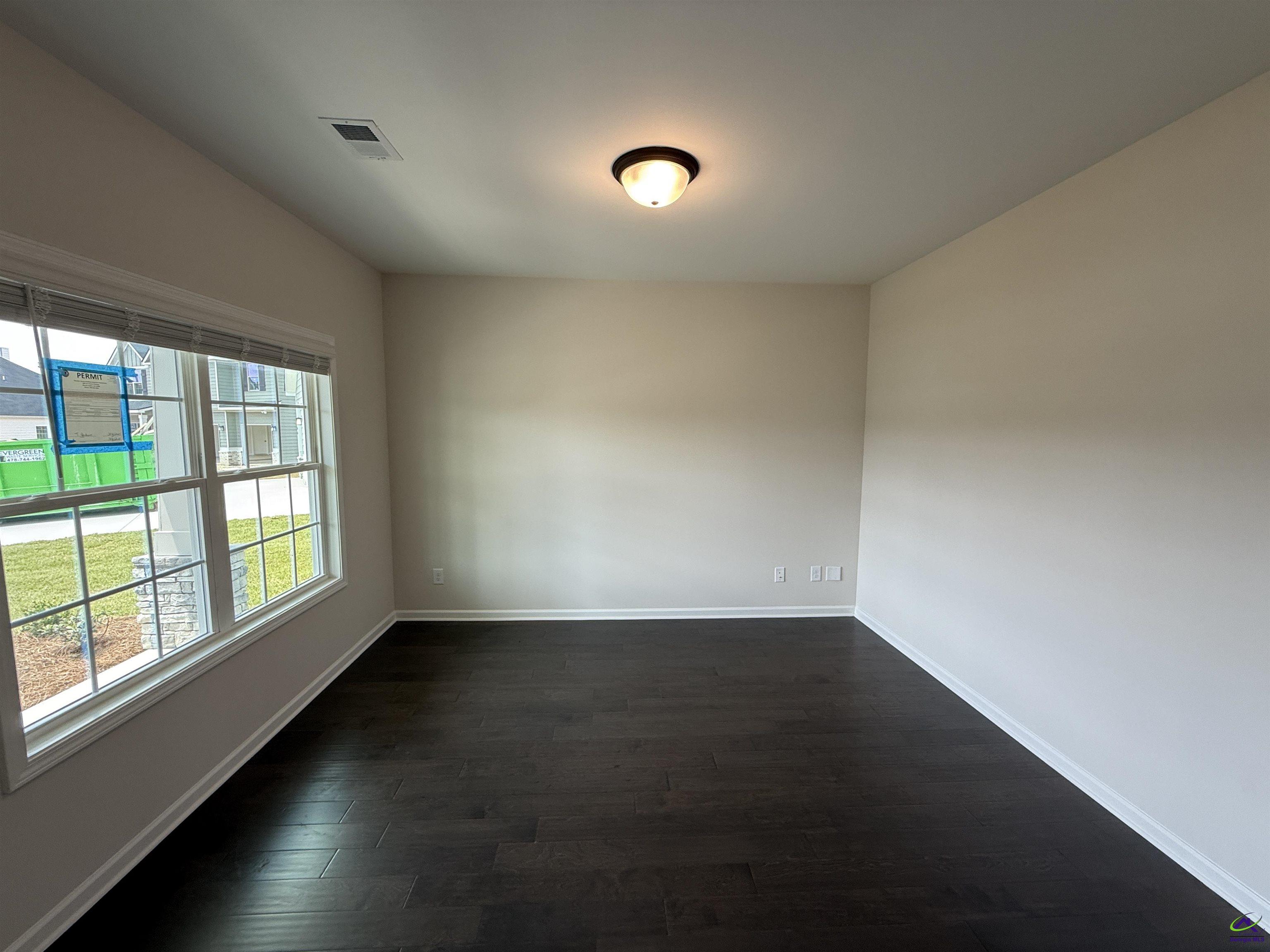 302 Waldrop Loop