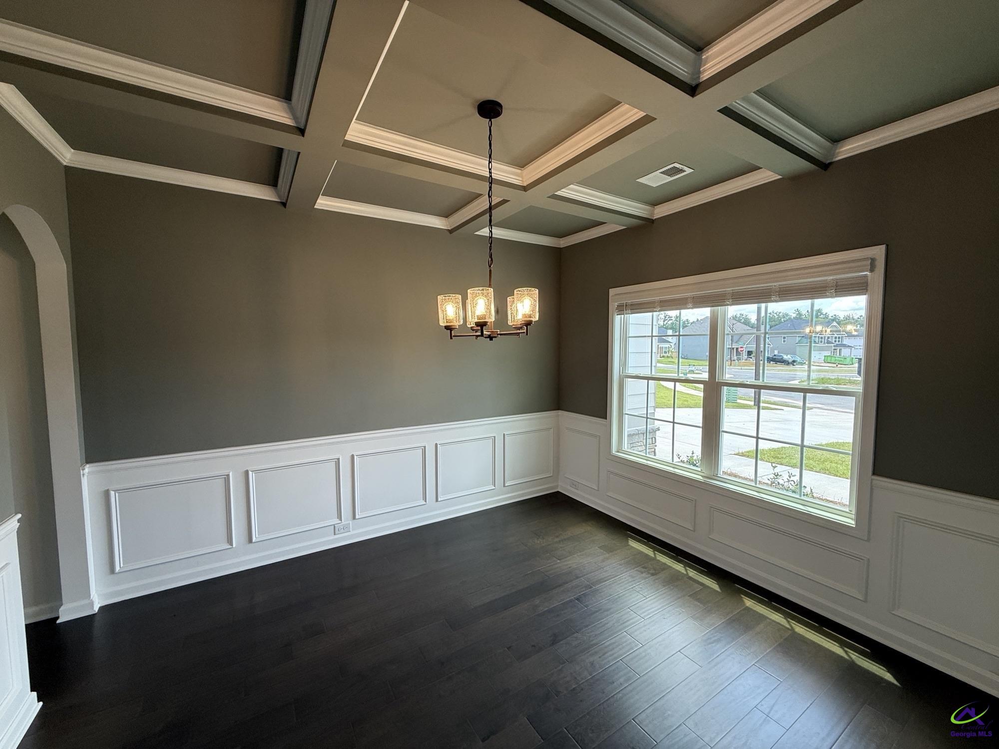 302 Waldrop Loop