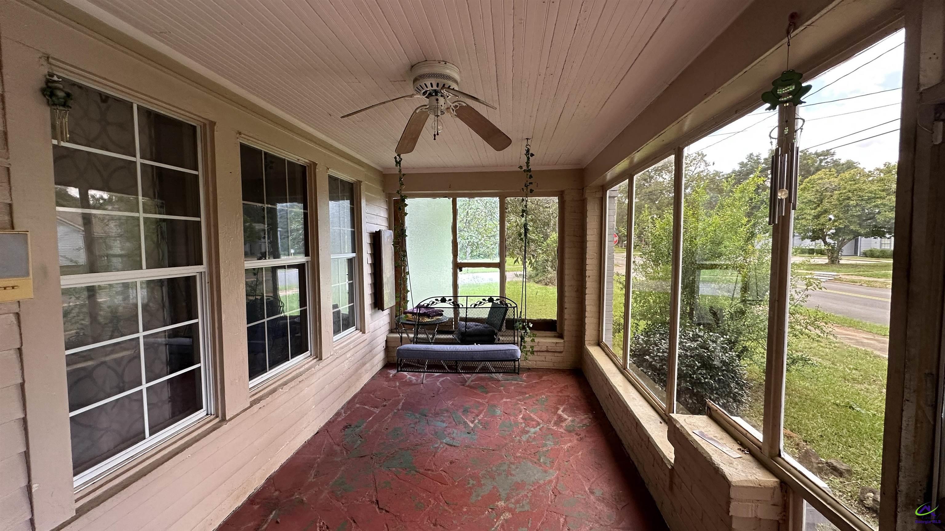 400 Troutman Avenue