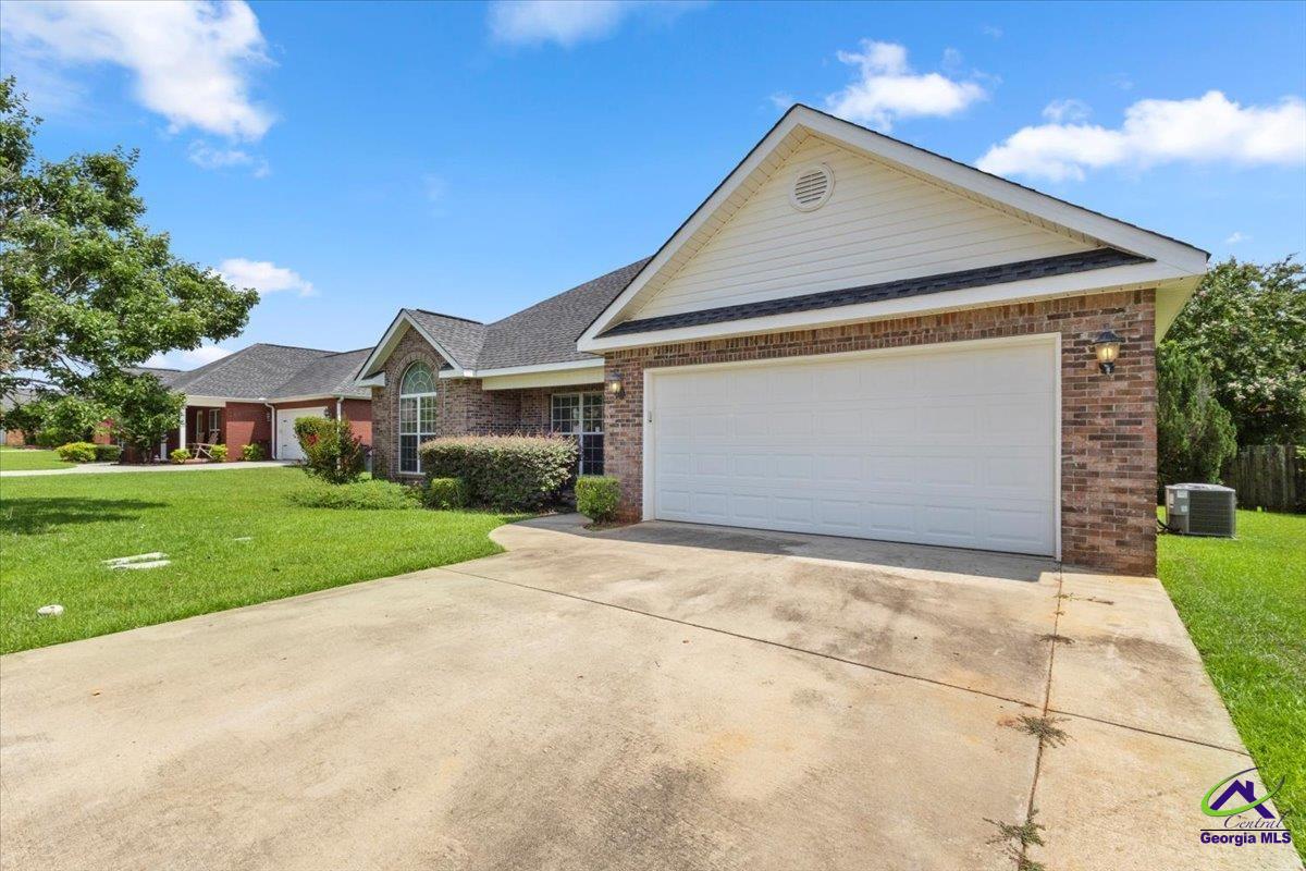 305 Sugarloaf Parkway