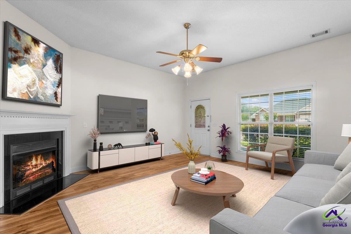 305 Sugarloaf Parkway