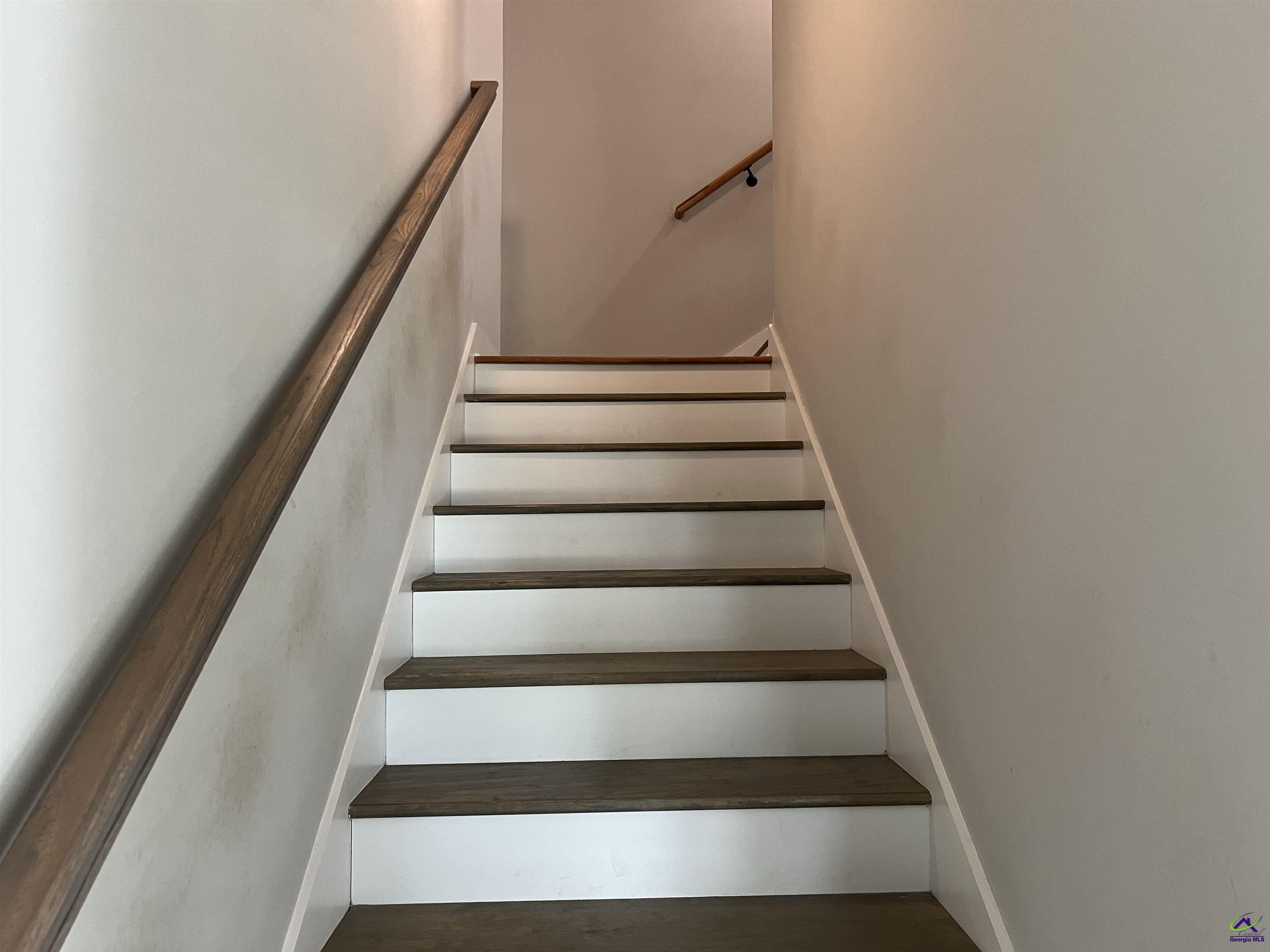 122 Rolling Woods Circle