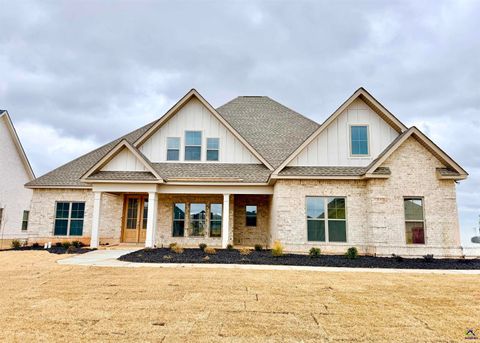 303 Bristleleaf Path Kathleen GA 31047