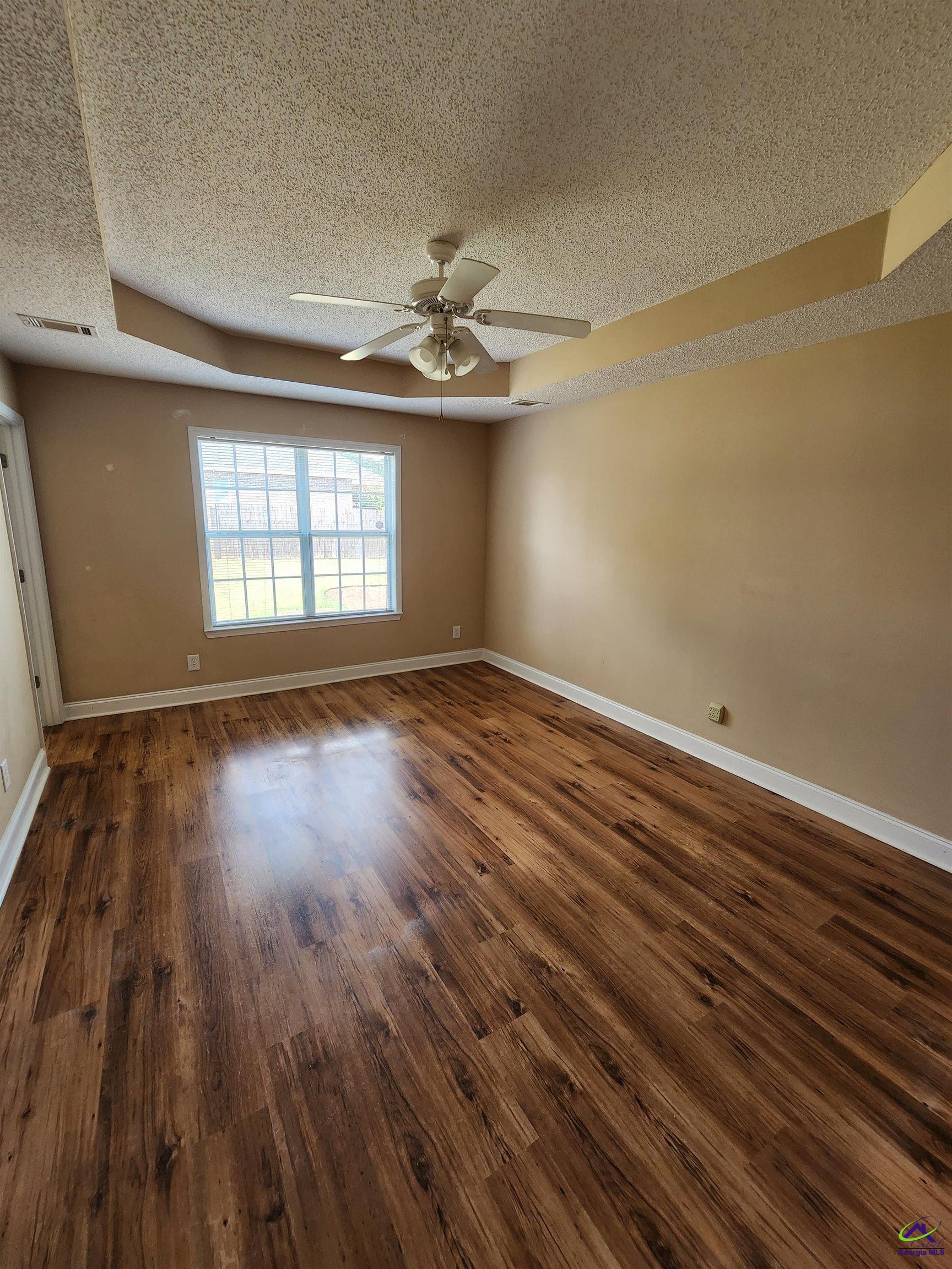 400 Sugarloaf Parkway