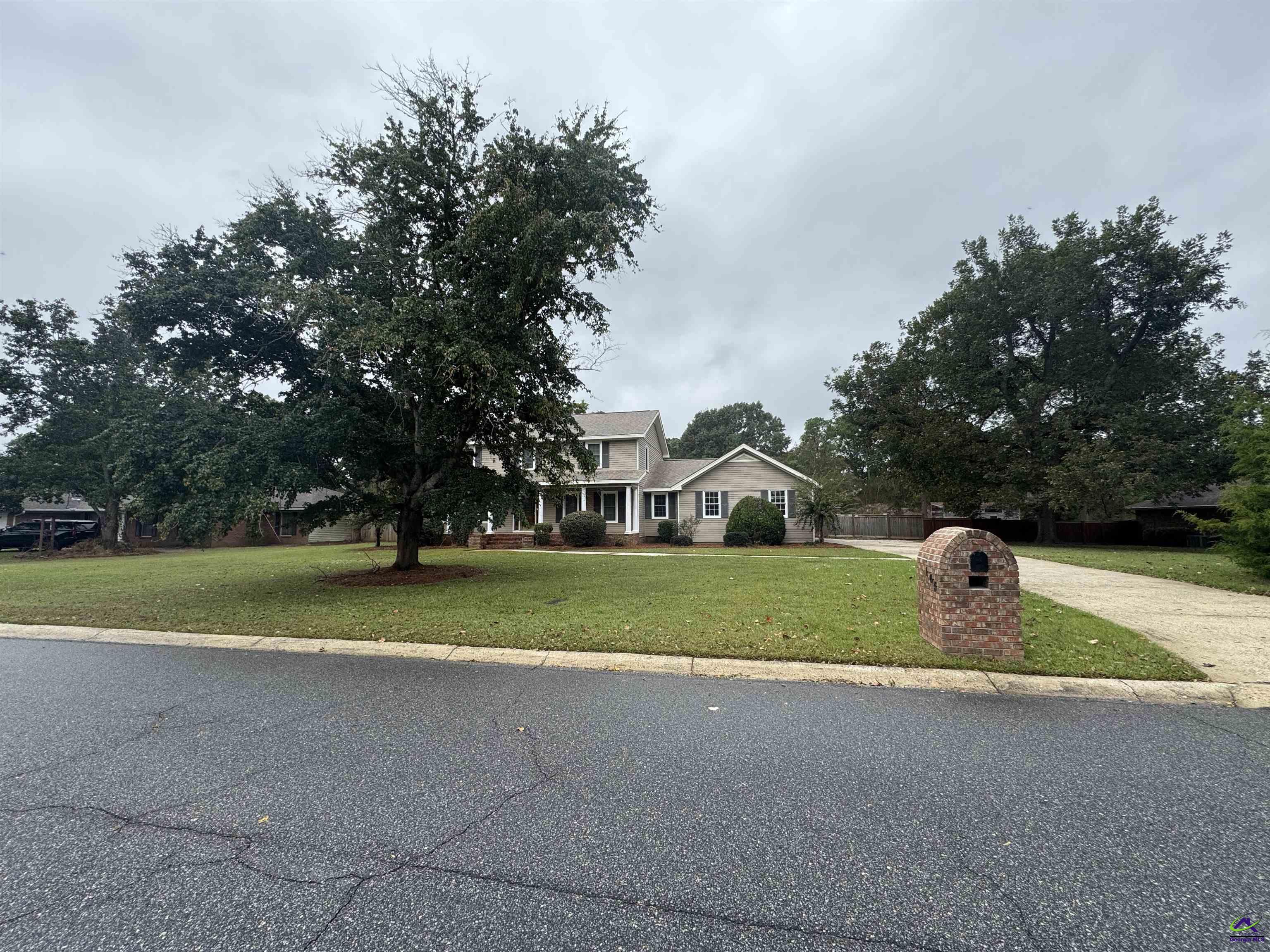 105 South Oaks Lane