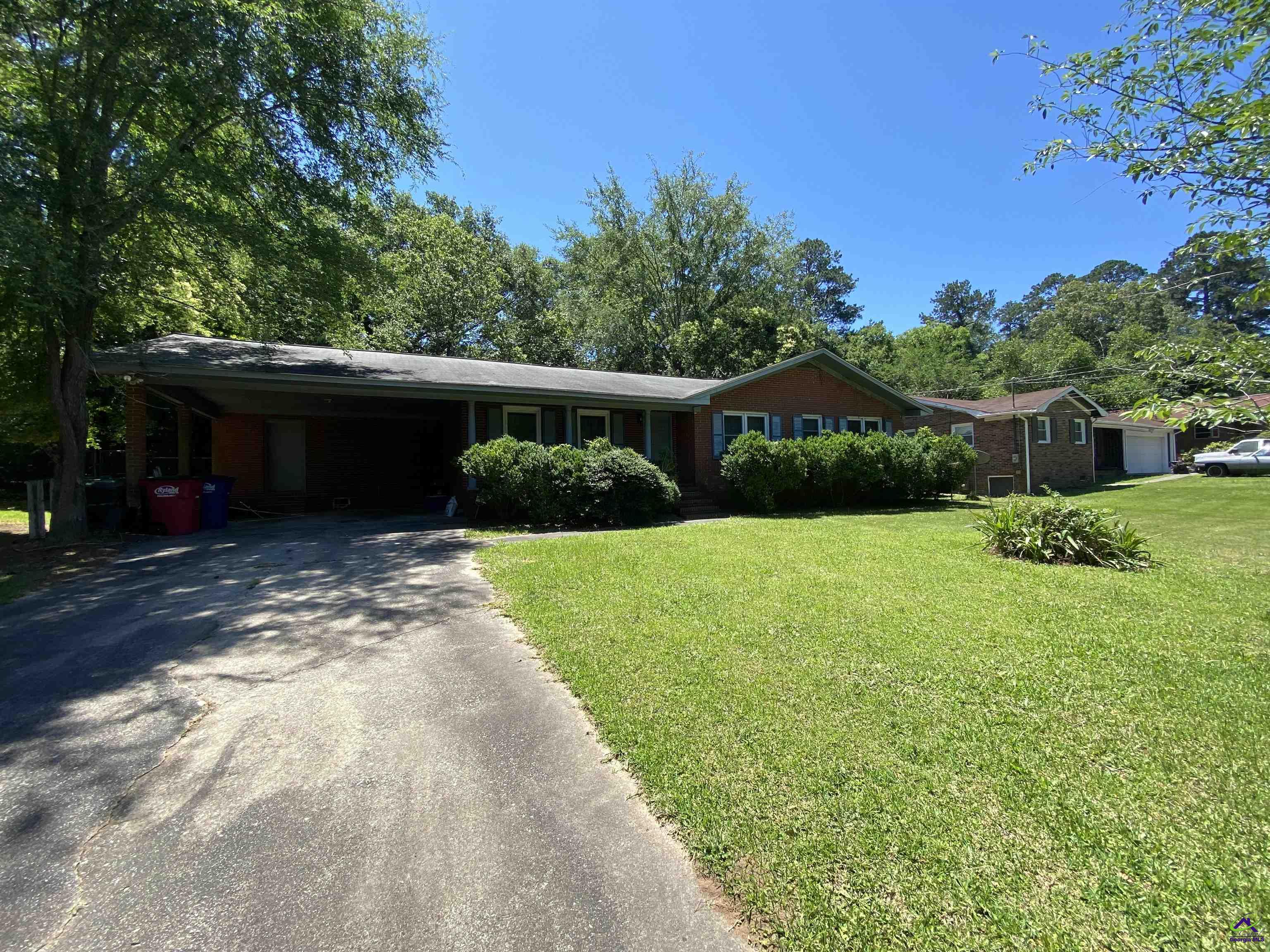 1863 Springwood Drive