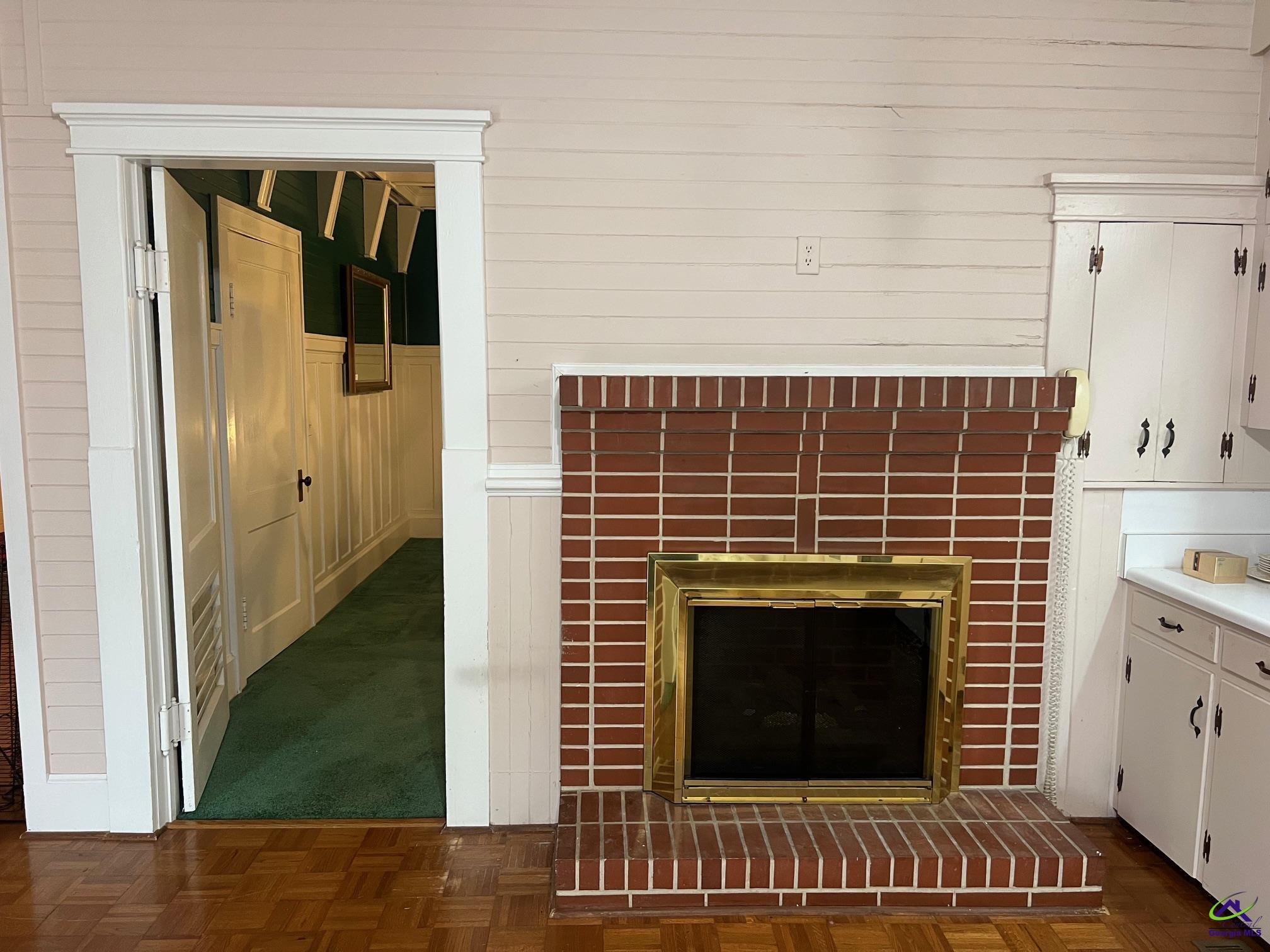 25 W Marion Street