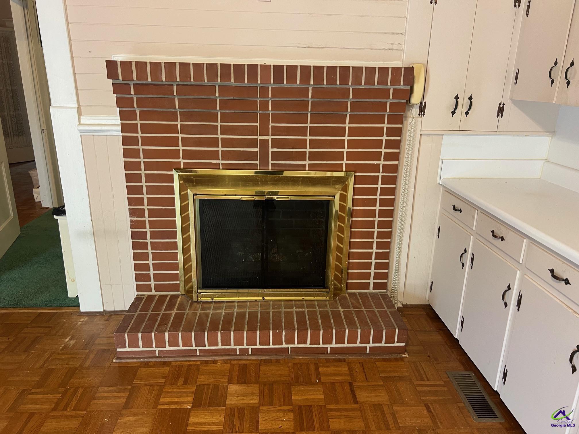 25 W Marion Street