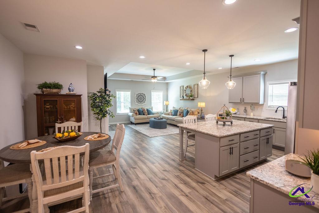 309 E River Cane Run